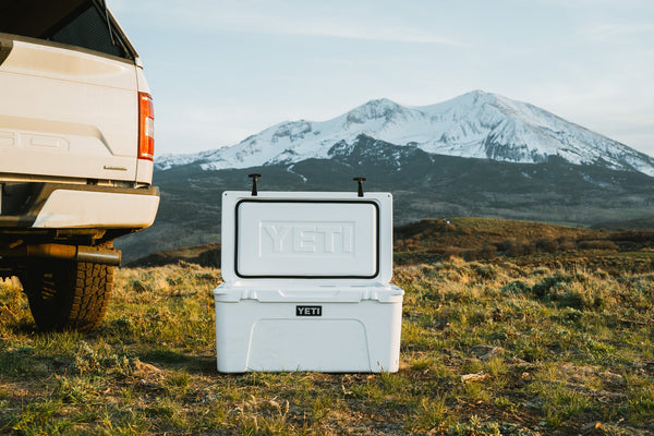 YETI Tundra® 45 Hard Cooler – King Crab