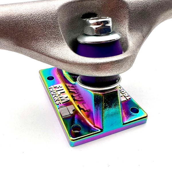Film skateboard trucks 'Petrol' (x2) size 5.5" (size board 8.375" to 8.5")