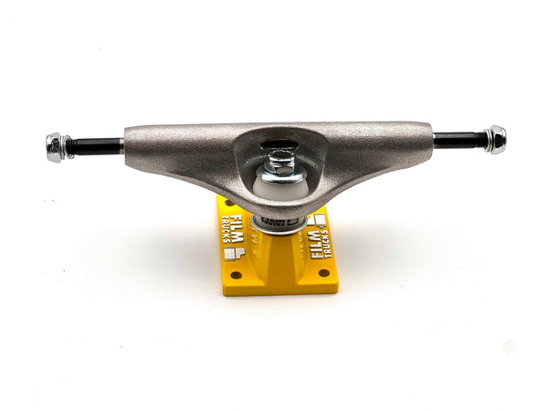 Film skateboard trucks x Blast collab (x2) size 5.25" (size board 8.0" to 8.375")