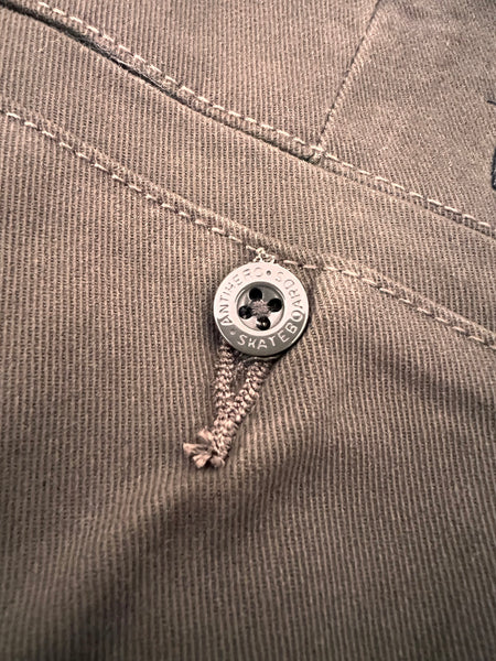 Anti Hero skate short Hecho Por Dark Olive