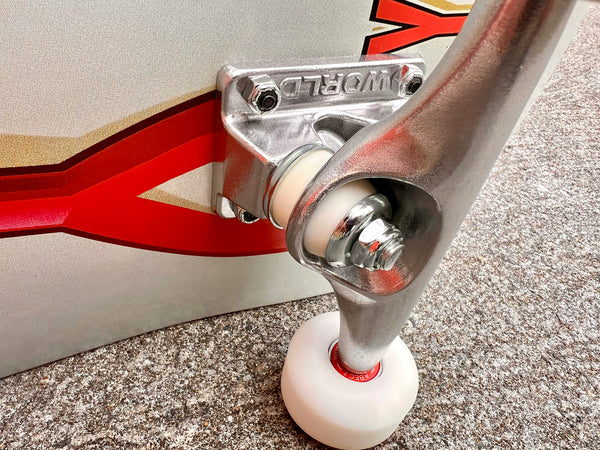 World Industries skateboard complete I WANT YOU 8.25"