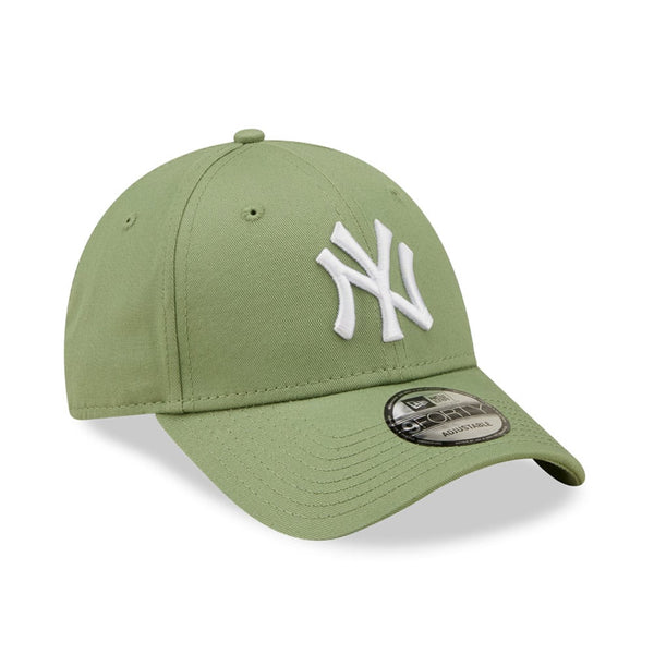 New Era New York Yankees League Essential Khaki 9FORTY Adjustable Cap