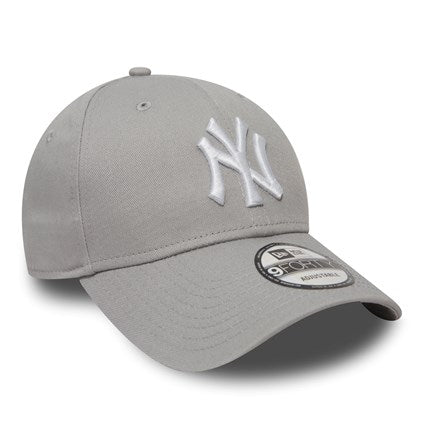 New Era 9Forty Adjustable Strapback Cap New York Yankees Grey 10531940
