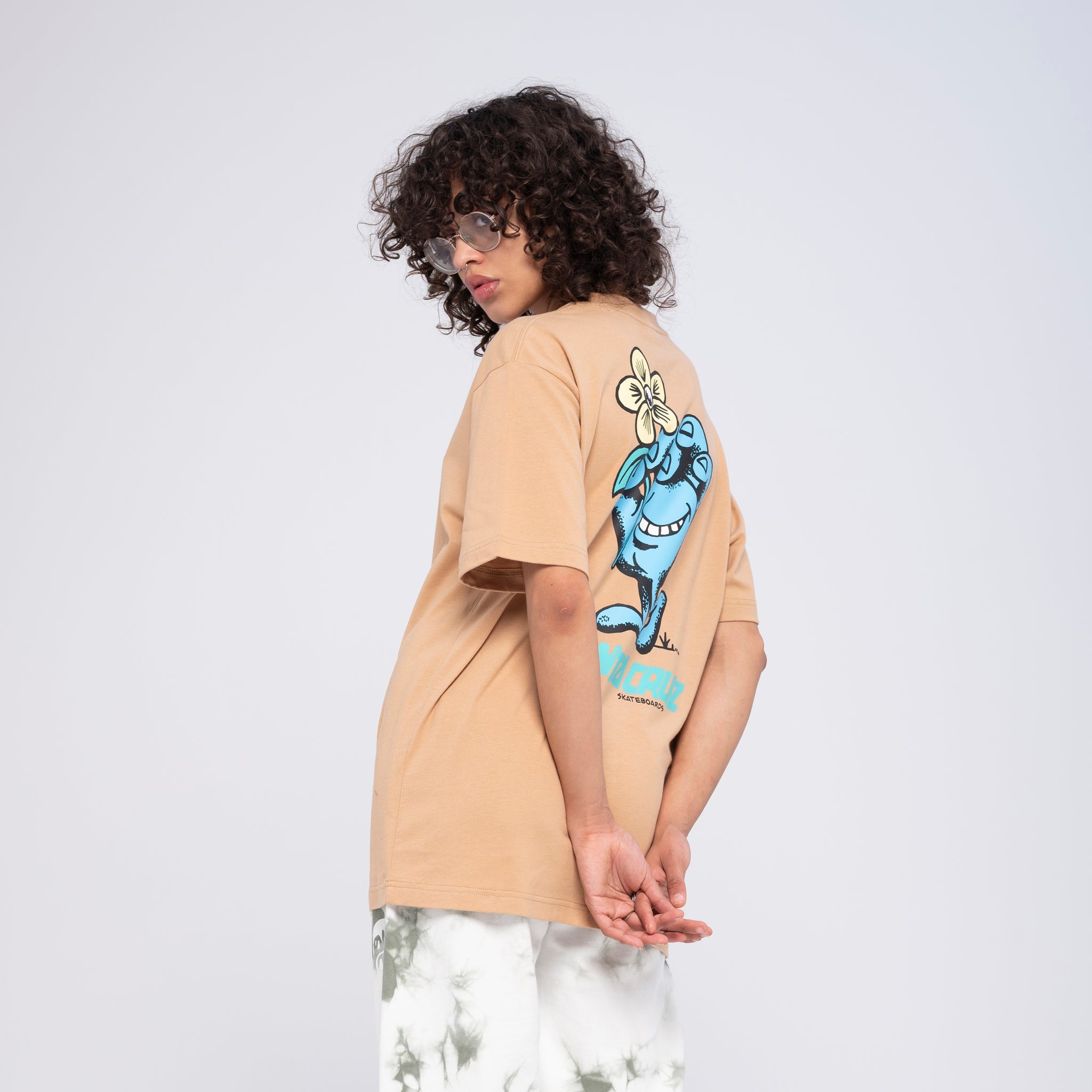 Santa Cruz T-Shirt Stroll Sandstone Size Small Sample 50% OFF